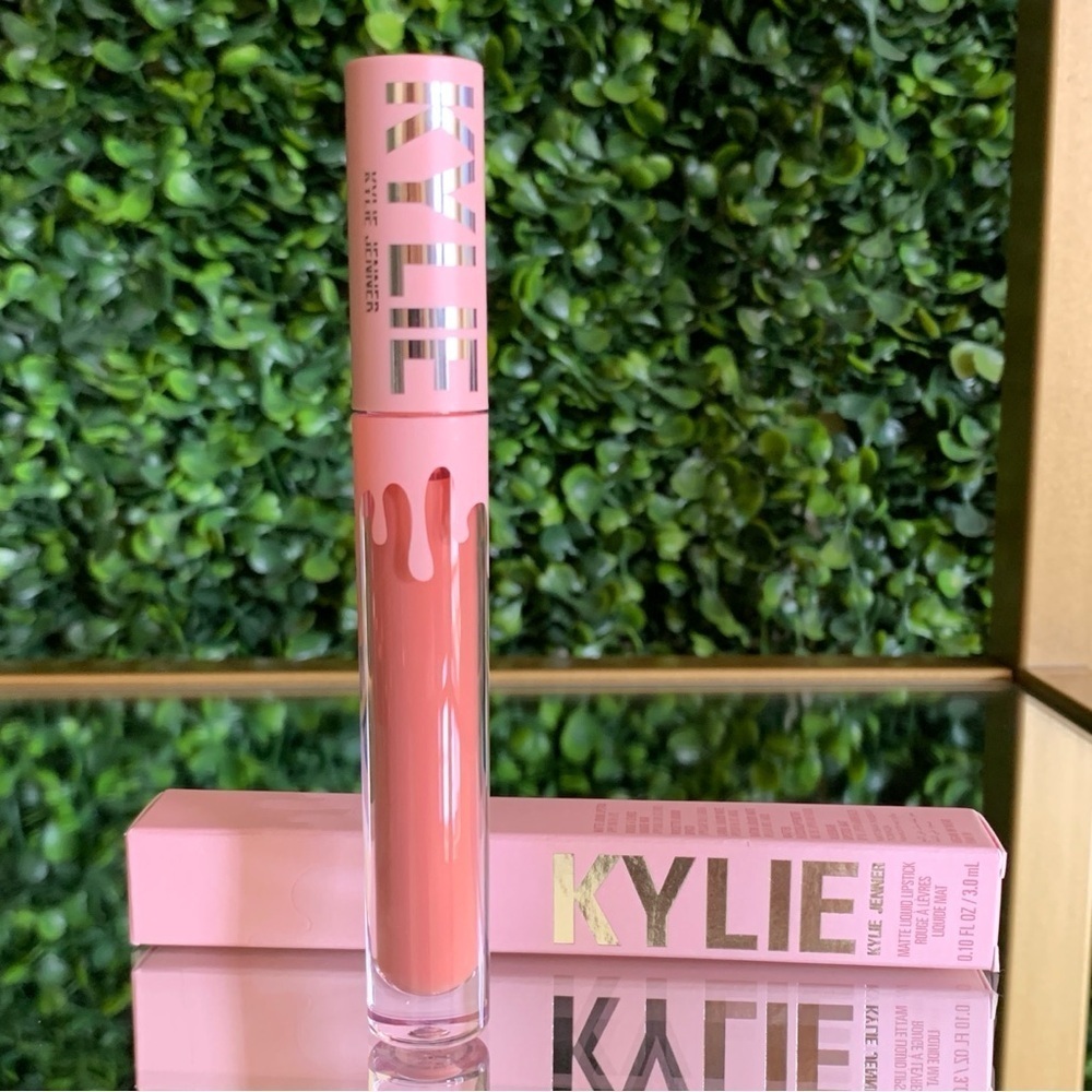 KYLIE Cosmetics A Moment 346 Matte Liquid Lipstick | NEW | Peachy Pink Nude